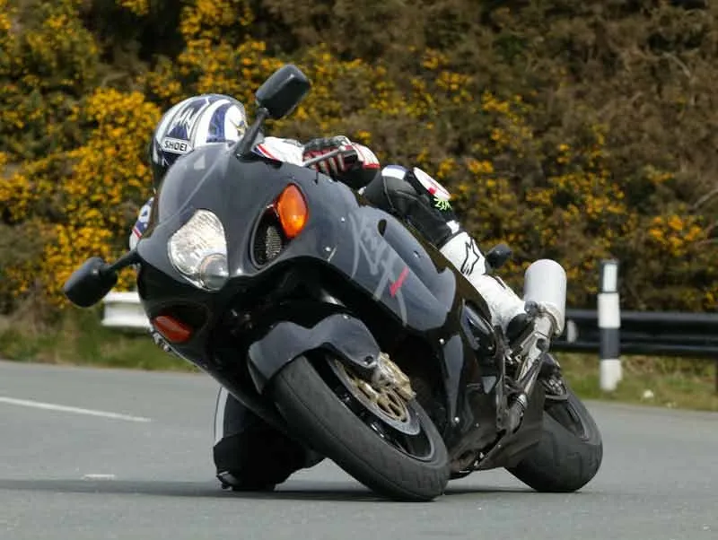Hayabusa GEN1 (1999–2007) | Dünyanın İlk Seri Üretim 300 km/s Motosikleti İçin Fren Önerileri