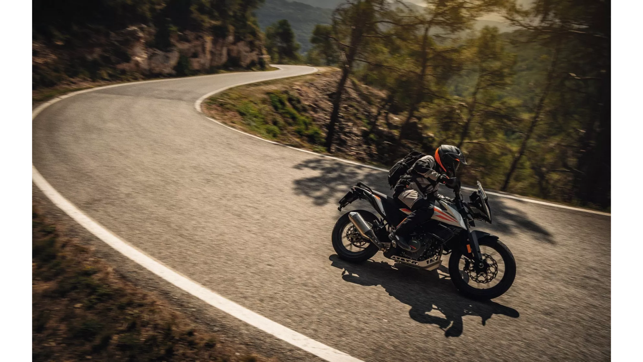 KTM 390 Adventure (2020-2021): Hafif Touring Performansı