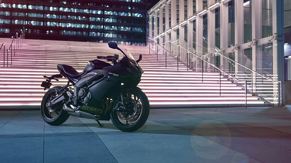 Triumph Daytona 660 (2024 ve Sonrası) Yedek Parça Rehberi – En İyi Fren Balatası ve Fren Diski Seçenekleri