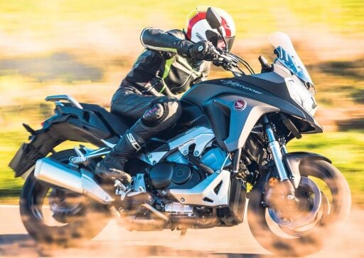 VFR 800 X CROSSRUNNER (2015-2016)