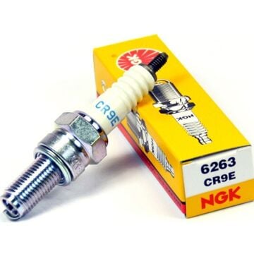 Yamaha Fazer 8 Ateşleme Bujisi 2011-2016 NGK