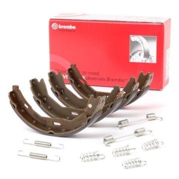 Mercedes C Serisi W204 Kasa C200 El Fren Balatası Yaylı Tip 2007-2013 BREMBO