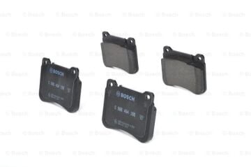 Mercedes C Serisi W203 Kasa C180 Ön Fren Balatası AMG Spor Paket İçin 2004-2006 BOSCH