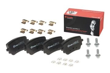 Mercedes 247 Kasa GLA200 Arka Fren Balatası AMG Spor Paket İçin 2020 Sonrası BREMBO